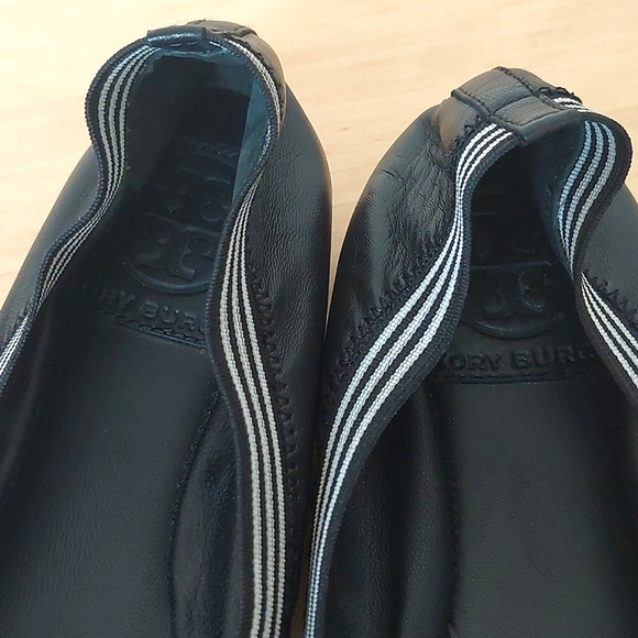 Tory burch black flats - Picture 9 of 12